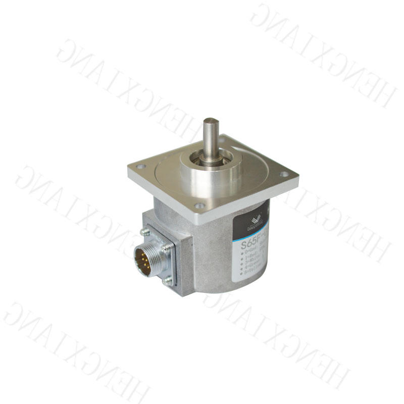 S65F Solid Shaft Encoder Motorized encoder 65*65mm square flange optical encoder installation size 52.4*52.45mm with M18-3P connector 3000pulse push-pull circuit HC25-30000000,  IT65-Y-3600ZND2CR/S331a